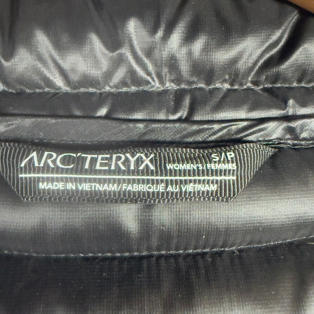 Arc'teryx‎ Nuri Coat Black Hooded Down Parka Goose Down Women's Small - Picture 5 of 9